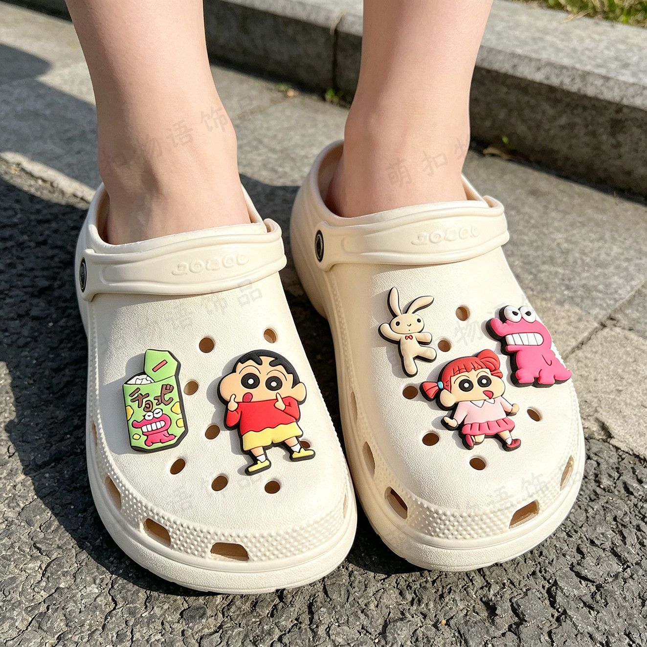 Crayon Shin-chan shoe flower a - Supply Florist recension och pris